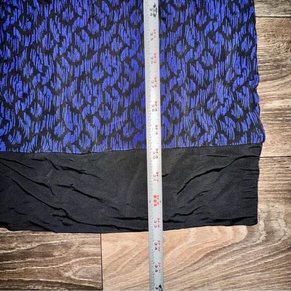 Guess by Marciano blue/back-wave free form pattern - Picture 8 of 13